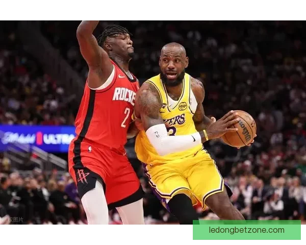 2米03前锋砍41分追平历史第二复制詹姆斯惊人成绩